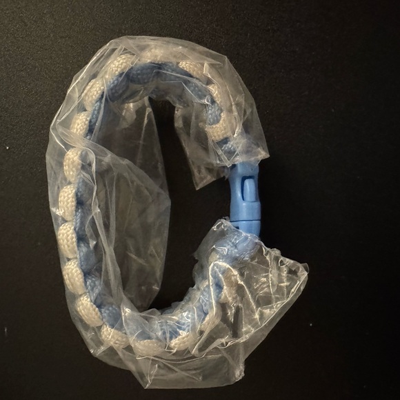 Paracord bracelet - Picture 3 of 4